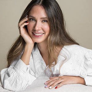 essie lanza “You Are”: la colección de esmaltes de uñas que ha creado junto a la influencer Grace Villarreal.