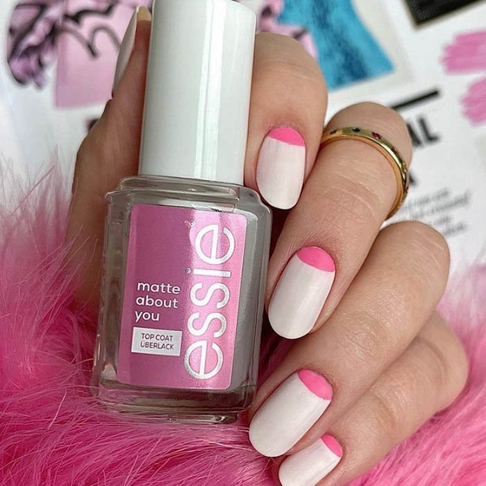 Manicura blanca de tendencia para la nueva temporada | ESSIE