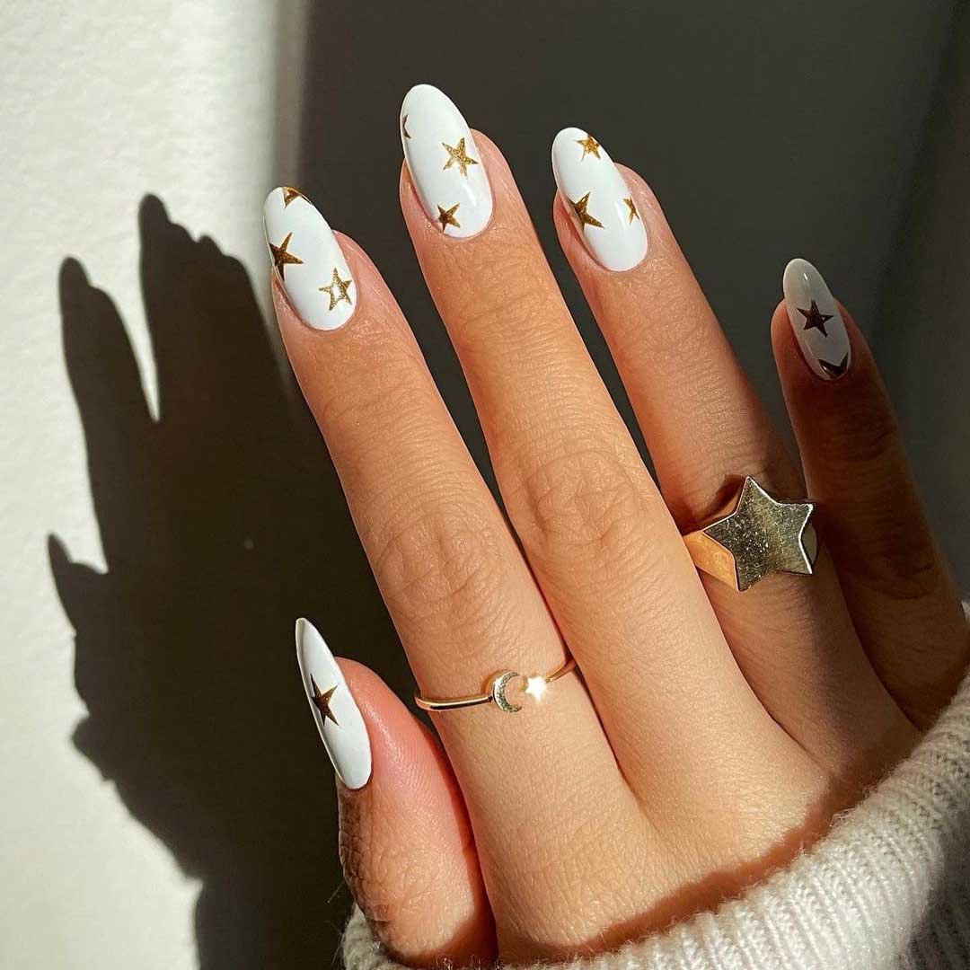 Manicura blanca o cómo lucir uñas con la elegancia de la sencillez