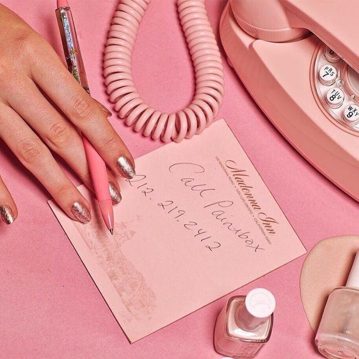 Todas las tendencias en manicuras y uñas para otoño de 2023| Essie