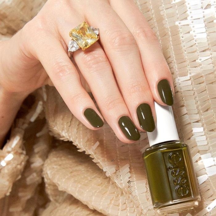 Todas las tendencias en manicuras y uñas para otoño de 2023| Essie