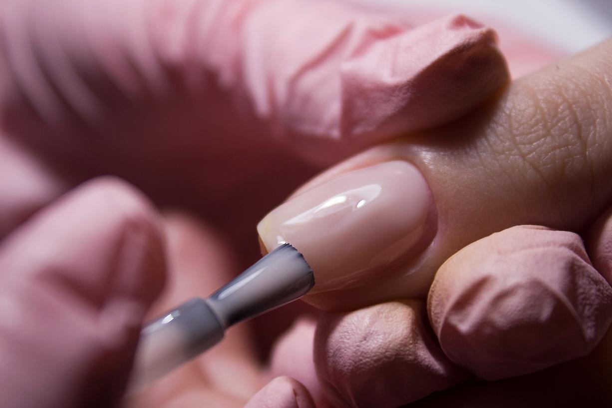 unas de gel o acrilicas