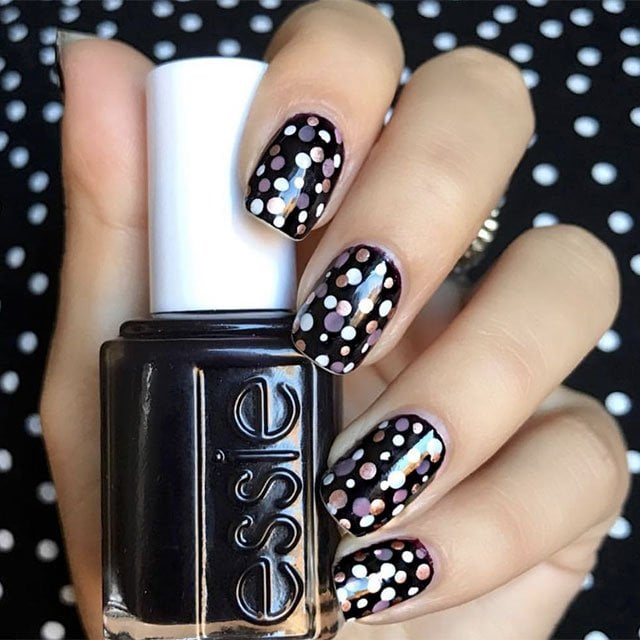 Uñas con Puntos