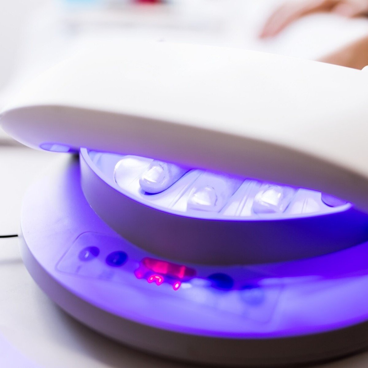 las-lamparas-uv-para-unas-son-peligrosas