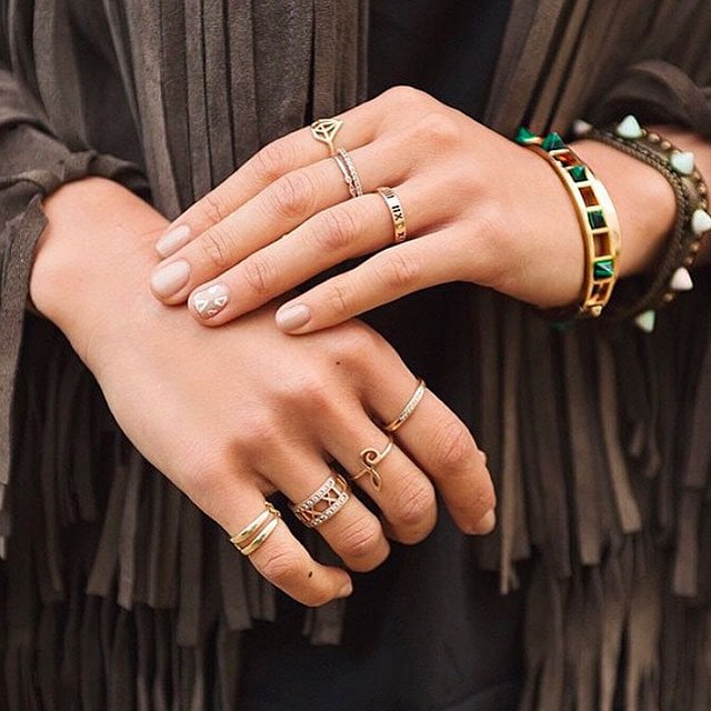 Practica un buen cuidado de manos y no te olvides de las uñas con los esmaltes de Treat, Love and Color de essie.