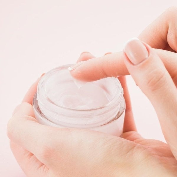 como-quitar-el-gel-de-las-unas