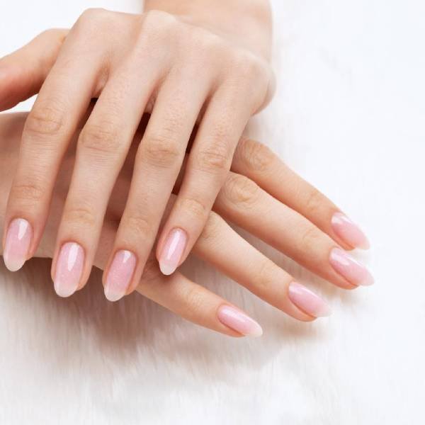 unas de gel o acrilicas