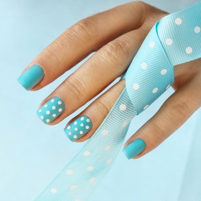 Dot Nails