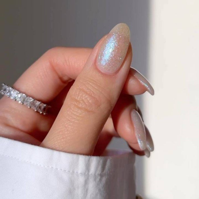 Cómo hacerte las glazed donut nails en casa| Essie