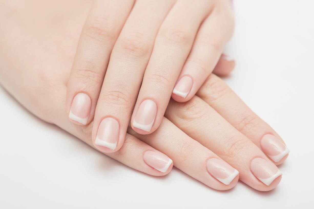 como limpiar las uñas por dentro
