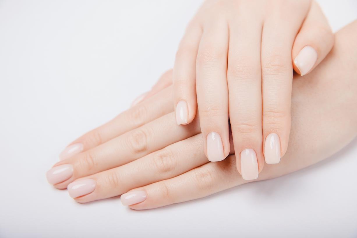 uñas discretas