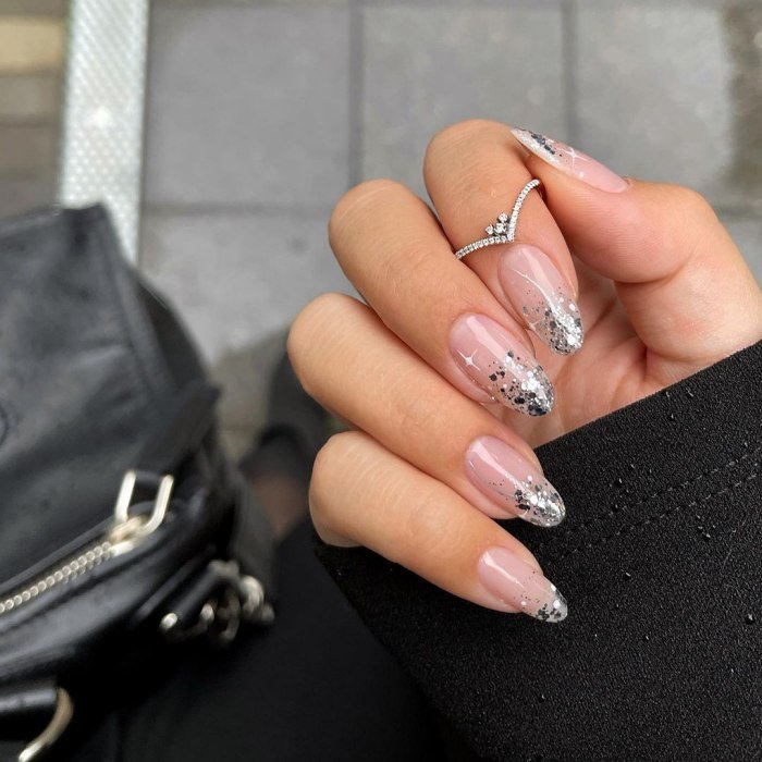 Manicura francesa brillante | Essie