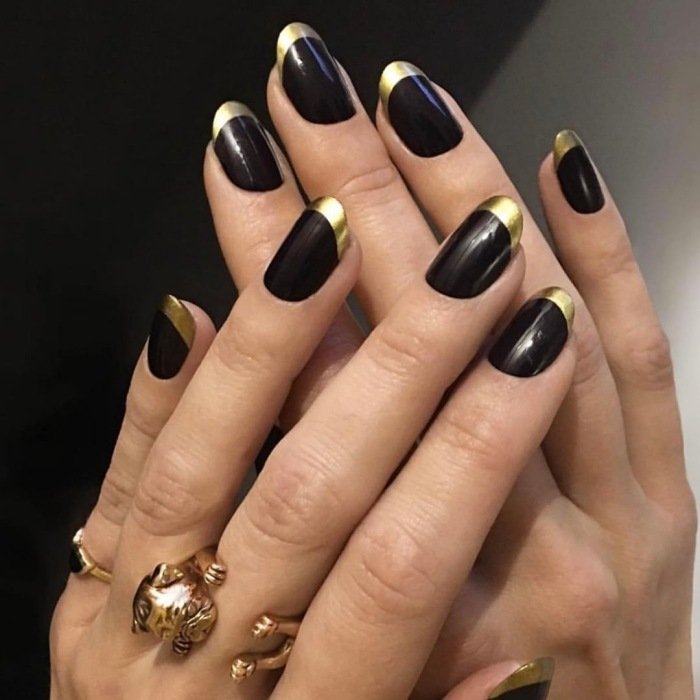 Diferentes estilos de manicura francesa negra para hacerte en casa | Essie
