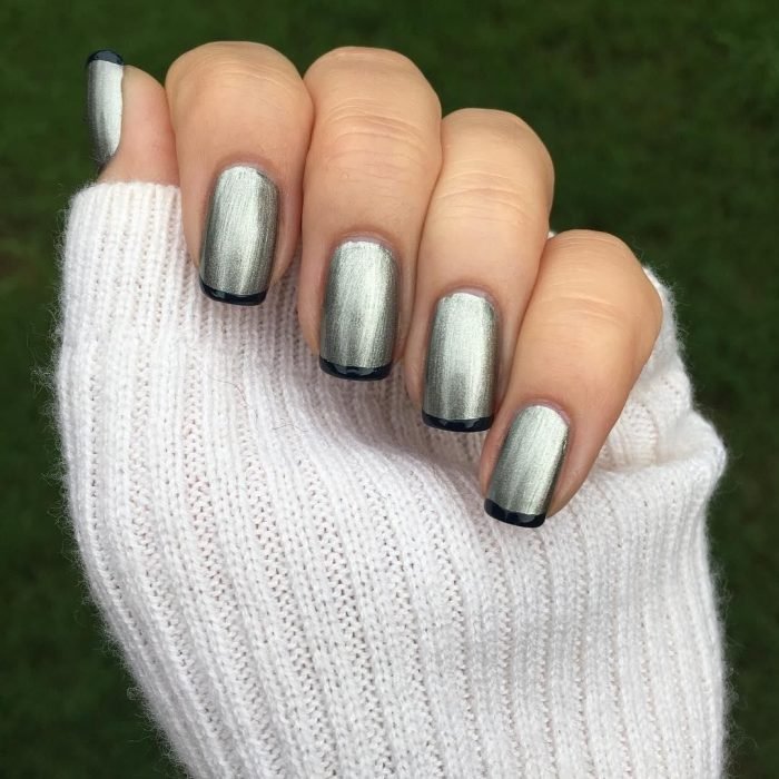 Diferentes estilos de manicura francesa negra para hacerte en casa | Essie
