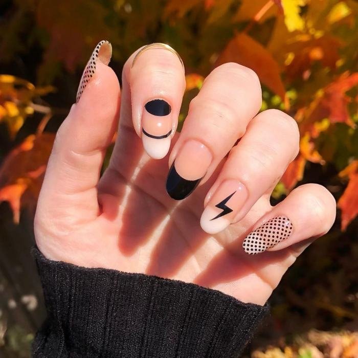 Diferentes estilos de manicura francesa negra para hacerte en casa | Essie