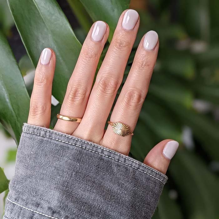 Qué son las milky nails y cómo pintarlas en casa | ESSIE