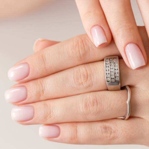 tendencia uñas 2025