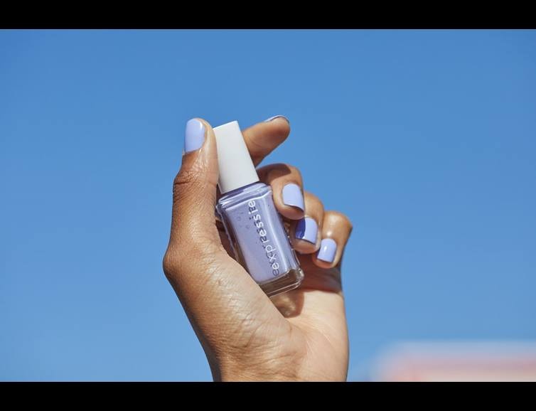 Tendencias de uñas para primavera verano 2022 ESSIE