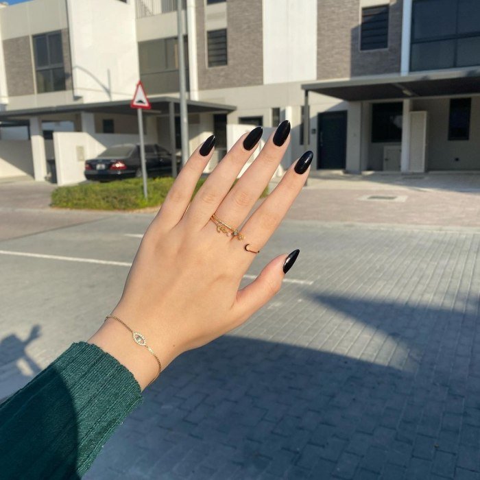 Todas las tendencias en uñas de 2023: colores, manicuras y estilos | ESSIE