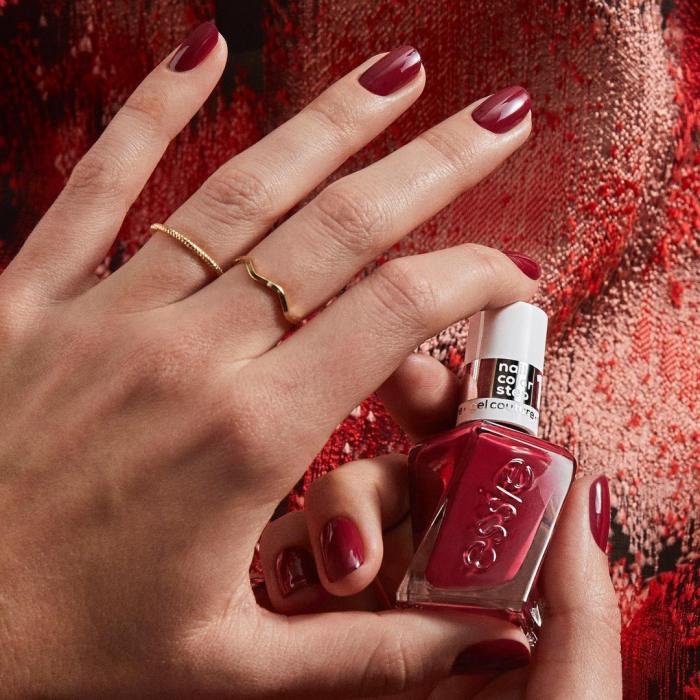 Tendencia en diseños y colores para las uñas 2024| Essie
