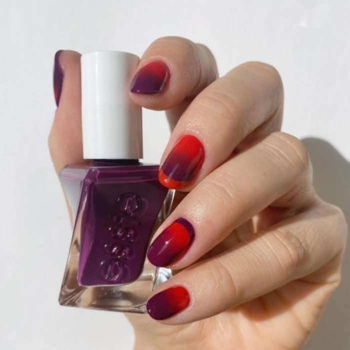 Diseños y tonos de uñas color berenjena para el invierno| Essie