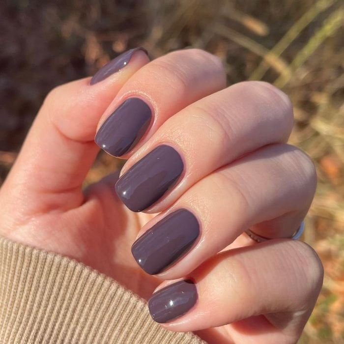 Ideas de manicura con uñas marrones y color café para llevar en invierno | ESSIE
