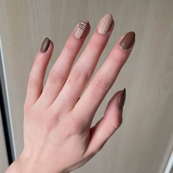 Ideas de manicura con uñas marrones y color café para llevar en invierno | ESSIE