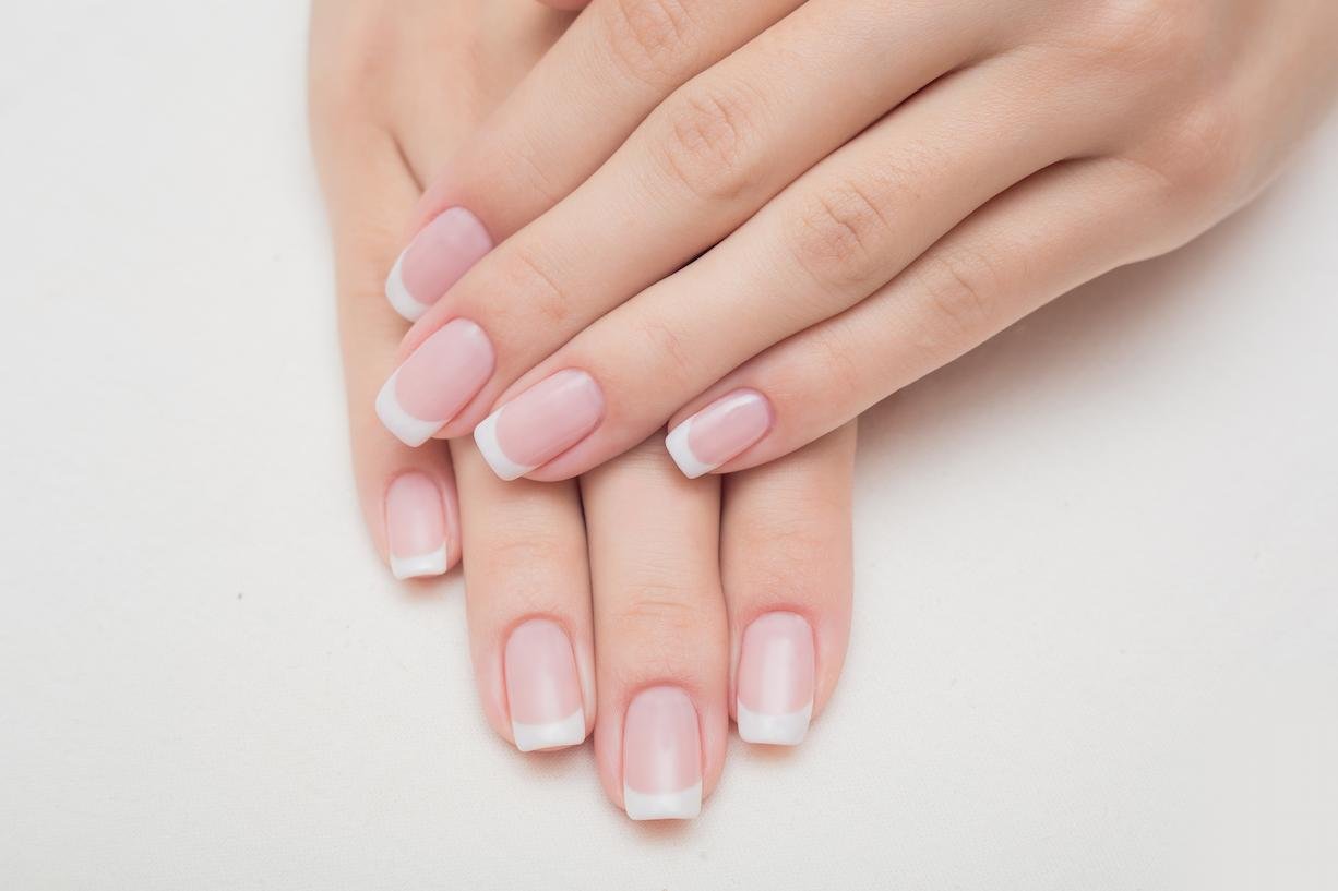 uñas delicadas y elegantes