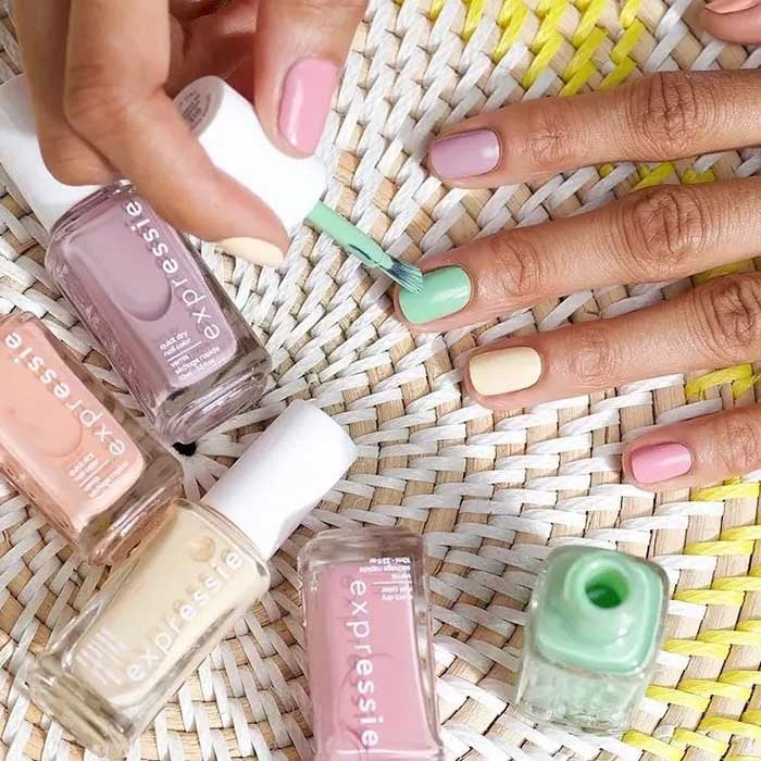 Ideas de uñas discretas para oficina | ESSIE