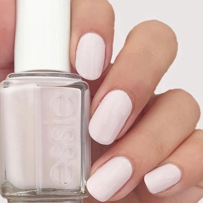 Ideas de uñas discretas para oficina | ESSIE