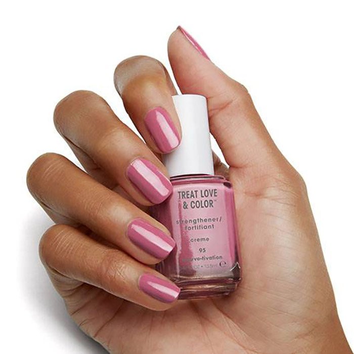 Ideas de uñas discretas para oficina | ESSIE