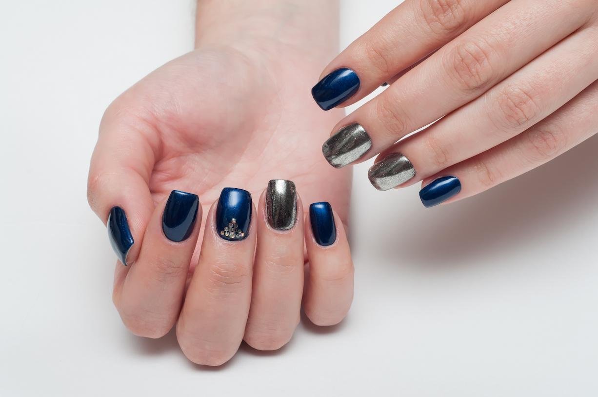 unas de gel o acrilicas