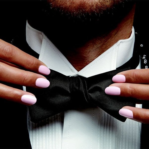 ¿El seguro de unas uñas elegantes? La amplísima colección de esmaltes de essie y un montón de ideas que te traemos en este artículo.