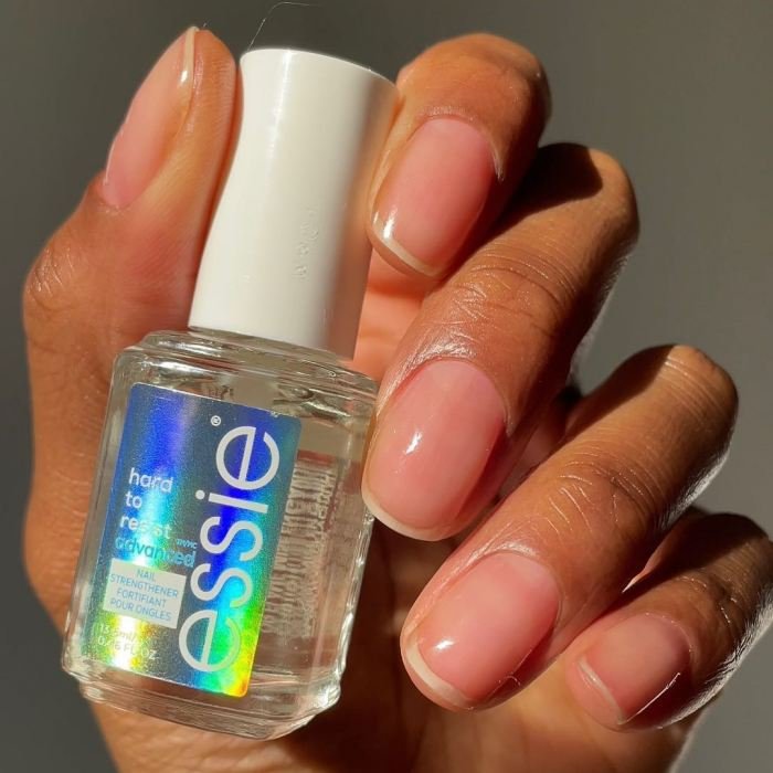 Cómo arreglar las uñas estropeadas por el esmalte permanente | Essie