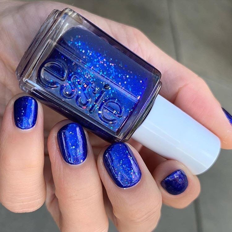 Manicura uñas galaxia ESSIE