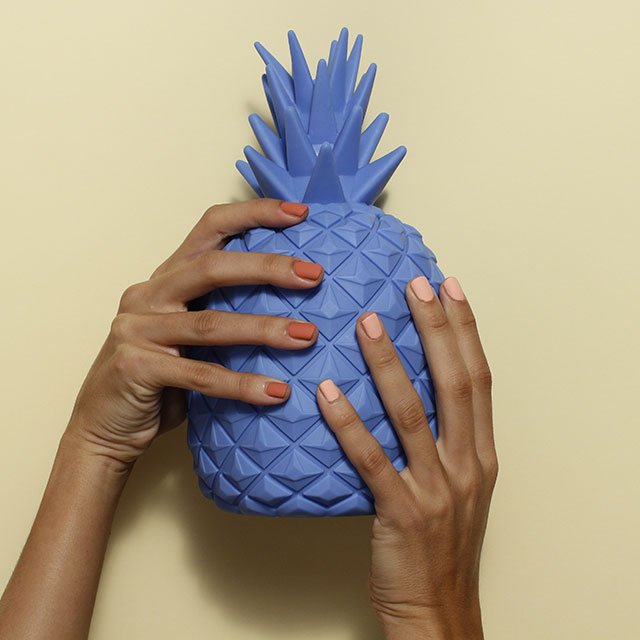 Muchos de los colores de uñas de Instagram más de moda en este momento ¡están dentro de la Sumer Collection.