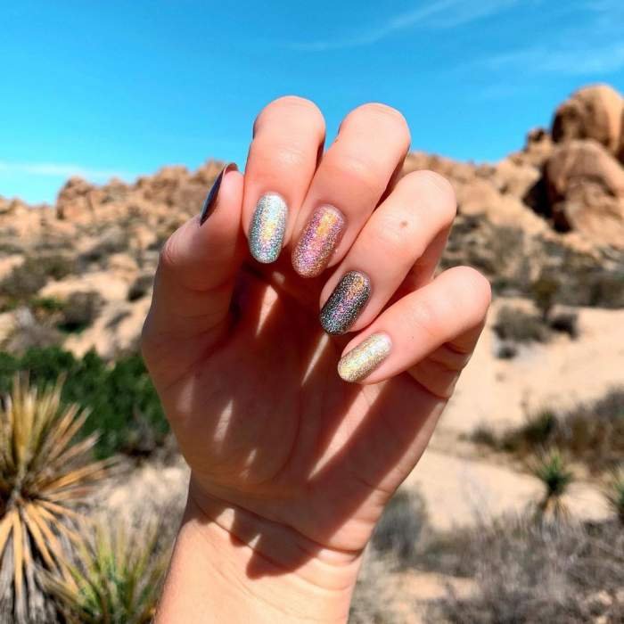 La tendencia más bonita de manicura es la de las uñas iridiscentes| Essie