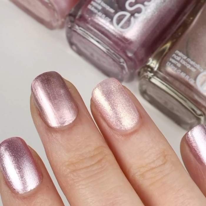 La tendencia más bonita de manicura es la de las uñas iridiscentes| Essie