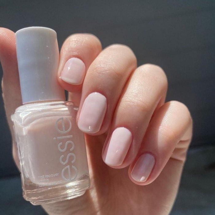 Diseños y estilo de uñas Old Money muy elegantes| Essie