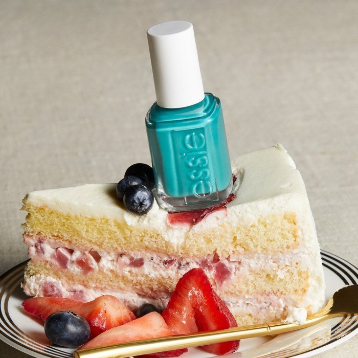 Ideas de uñas para comunión| Essie
