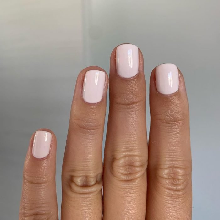 Cómo prevenir las uñas rotas en capas| Essie