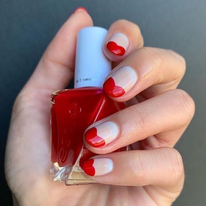 Color de uñas con vestido rojo 2025