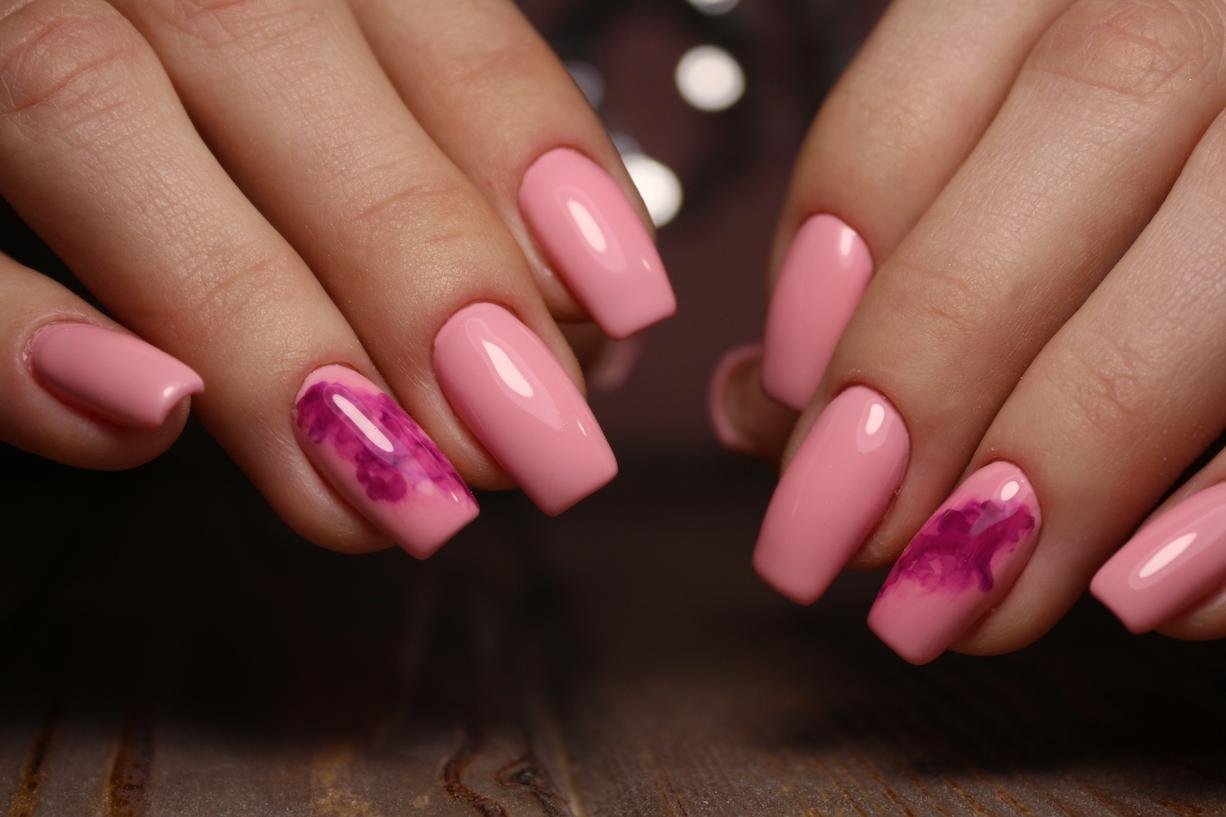 unas de gel o acrilicas