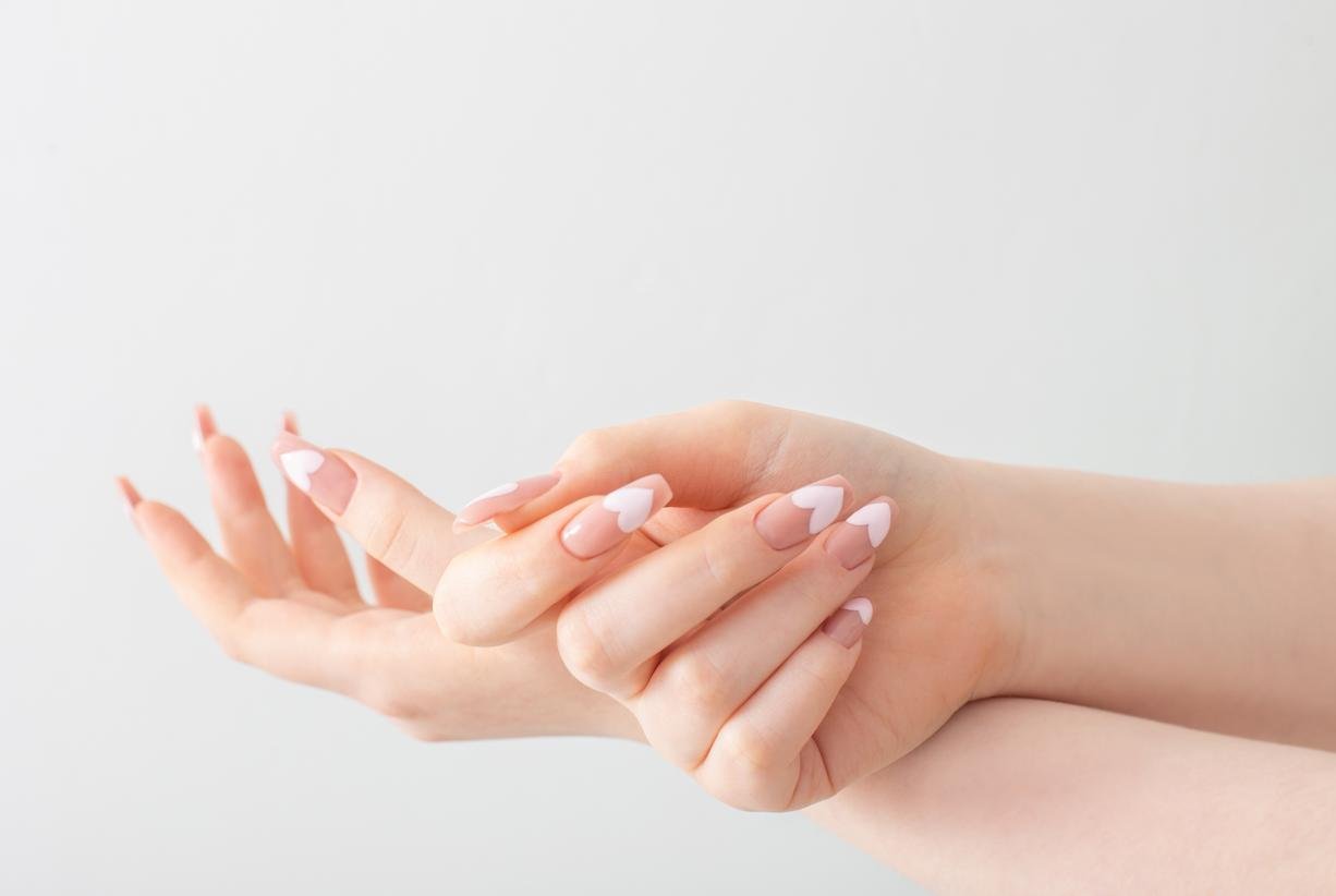 unas de gel o acrilicas