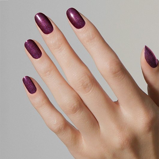 coleccion_essie_x_blanca_nieves_de_disney_good-tempted-with-envy-hand