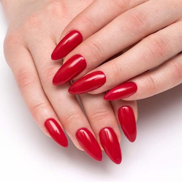 uñas stiletto