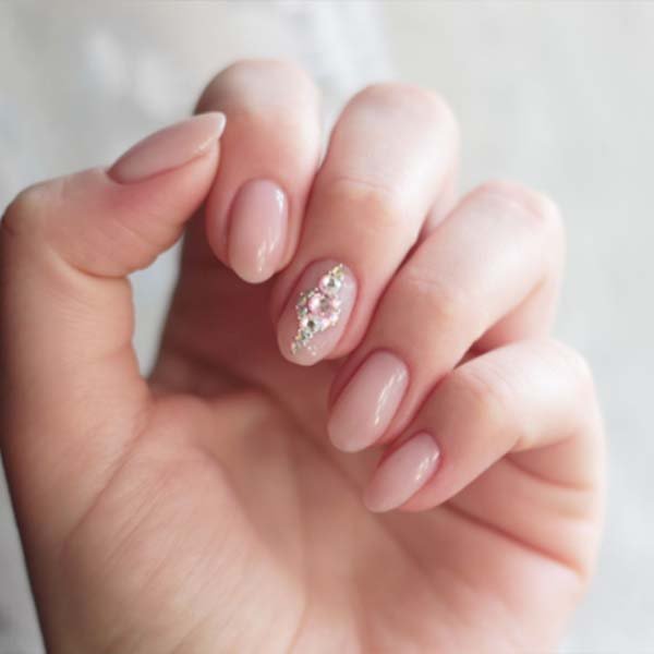 manicura para madrina de boda